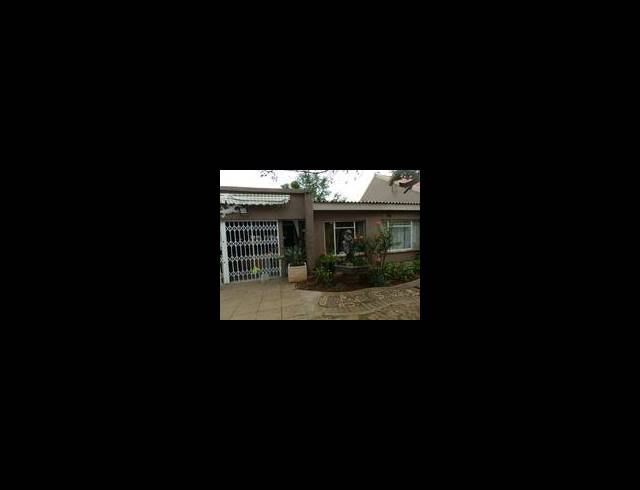 6 BEDROOM HOUSE FOR SALE IN ARCON PARK